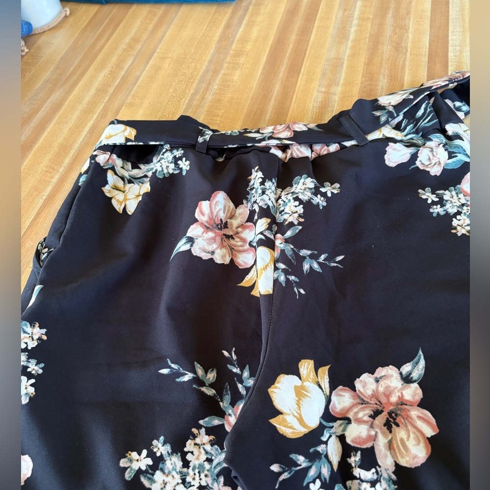 Black floral dress pants - Picture 4 of 6